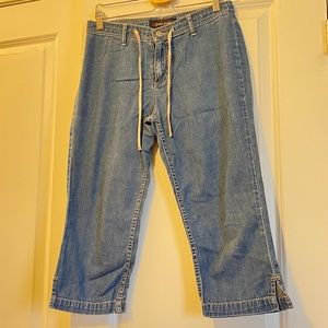 GUESS capri/crop jeans